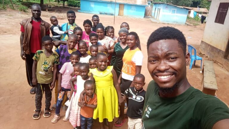 UNE JOURNÉE MÉMORABLE À NKOTENG